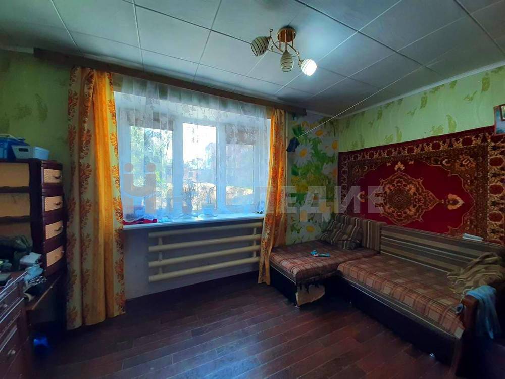 Комната 23.5 / 6 м2, общей площадью 38 м2, 1/4 этаж Заводской, ул. Суворова - фото 1