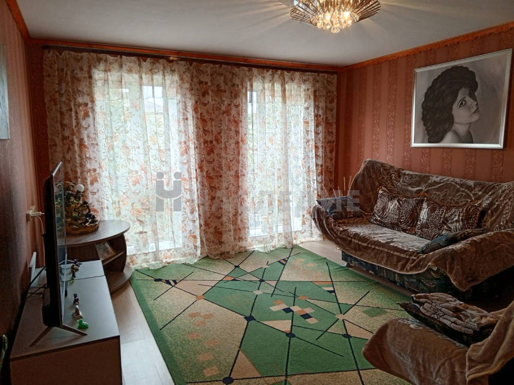 Кирпичный 2-этажный дом 150 м2 на участке 9.2 сот. ул. Гагарина - фото 1